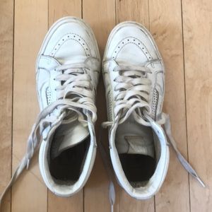 Women’s 8.5 white Vans